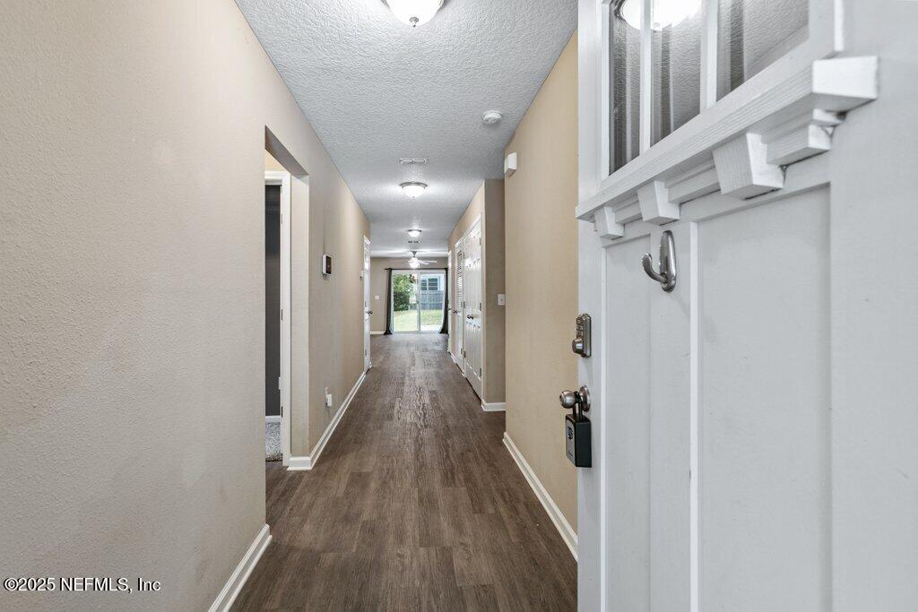 2235 Bayview Road Jacksonville, FL 32210 - Photo 4 of 41 Entryway