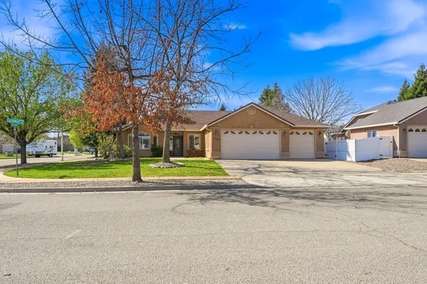 $439,000 | 3594 Laramie Street, Redding, CA 96002
