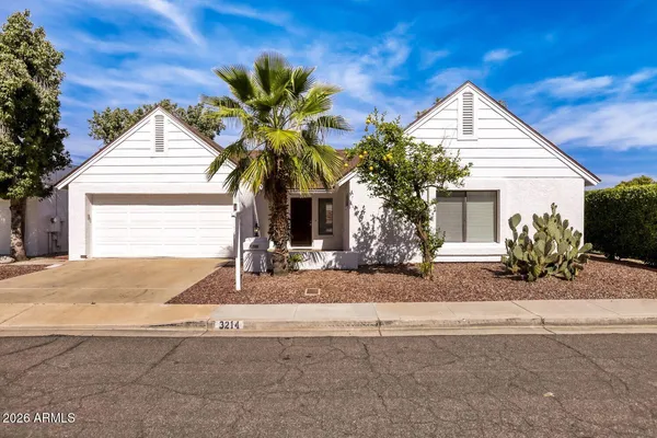 $2,300 | 3214 East Siesta Lane, Phoenix, AZ 85050