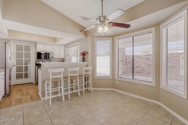 $2,300 | 3214 East Siesta Lane, Phoenix, AZ 85050