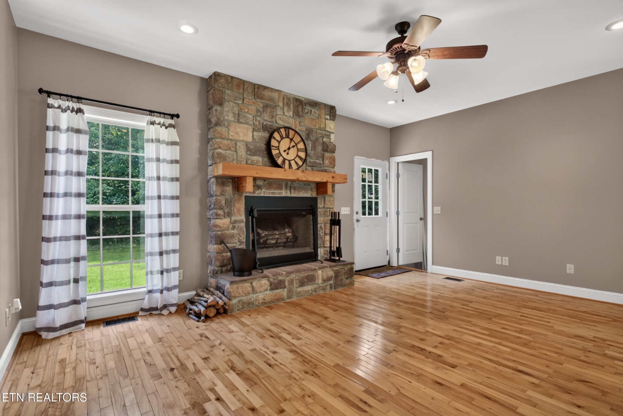 813 Mayland Road Crossville, TN 38571 - Photo 11 of 60 Gallery Image 11