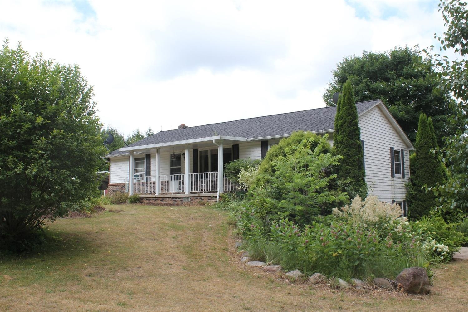 8760 Roe Road Chelsea, MI 48118 - Photo 3 of 7 Photo 3