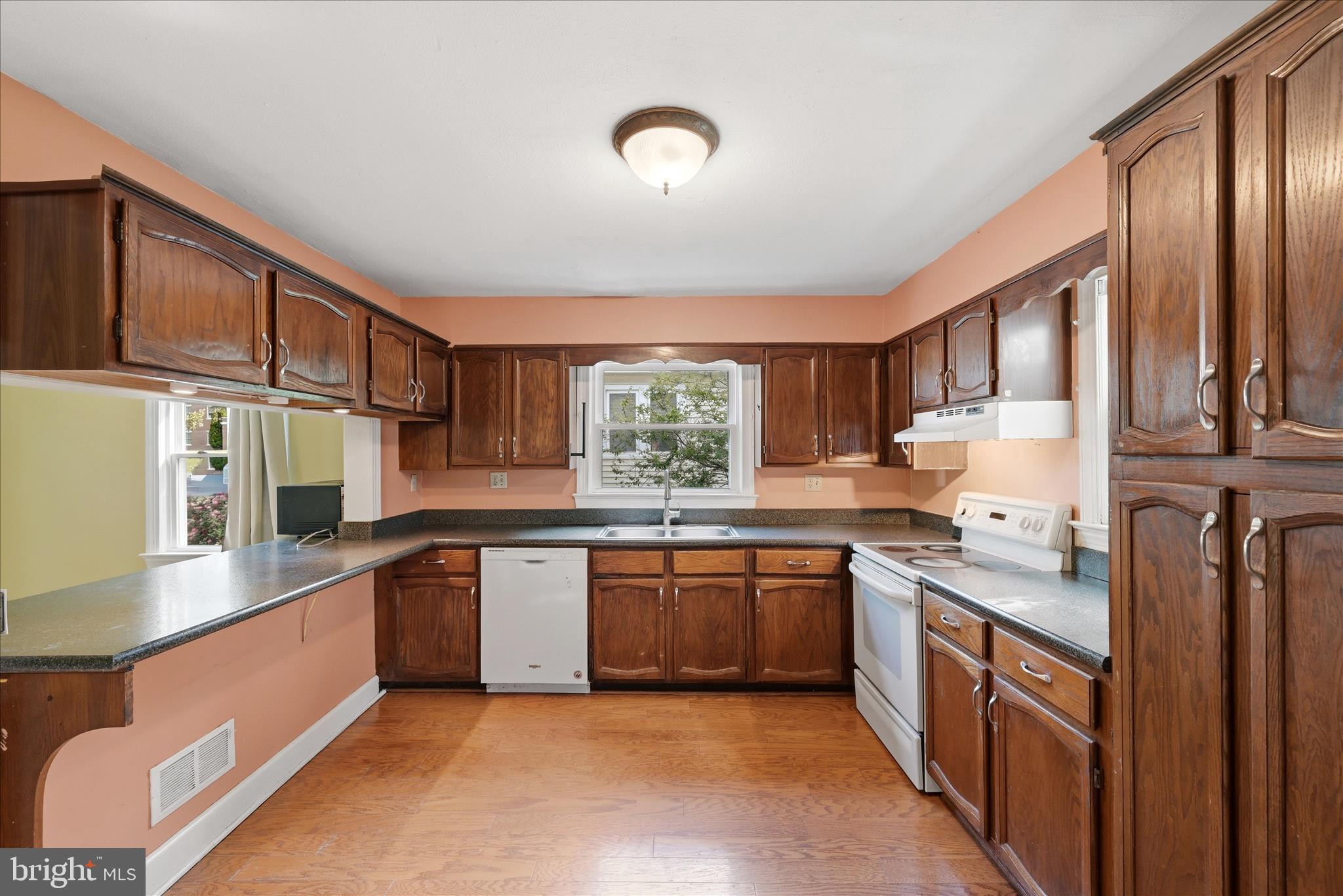 410 North Pleasant Valley Road Winchester, VA 22601 - Photo 19 of 53 Kitchen