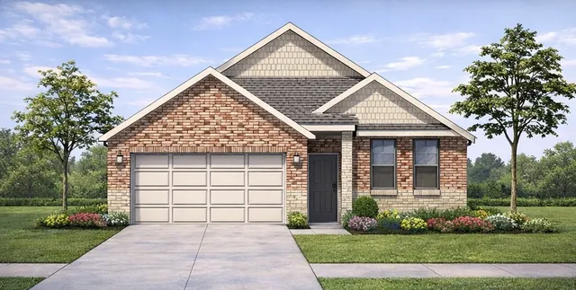 a view of front a house with a yard