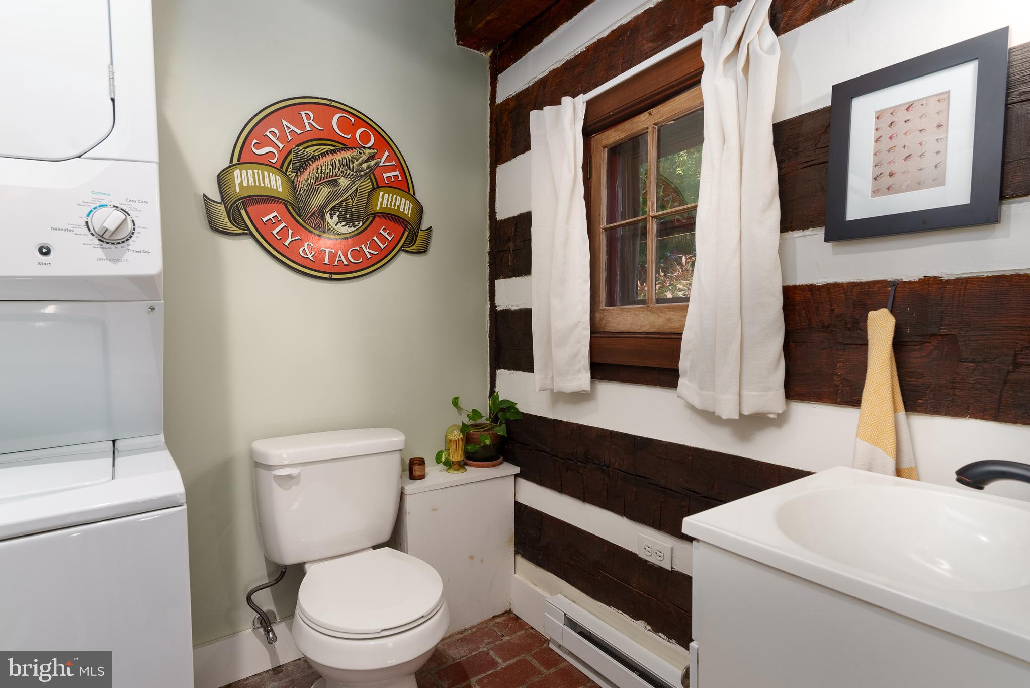 643 East Reeceville Road Coatesville, PA 19320 - Photo 12 of 28 1st Floor Powder Room/Laundry