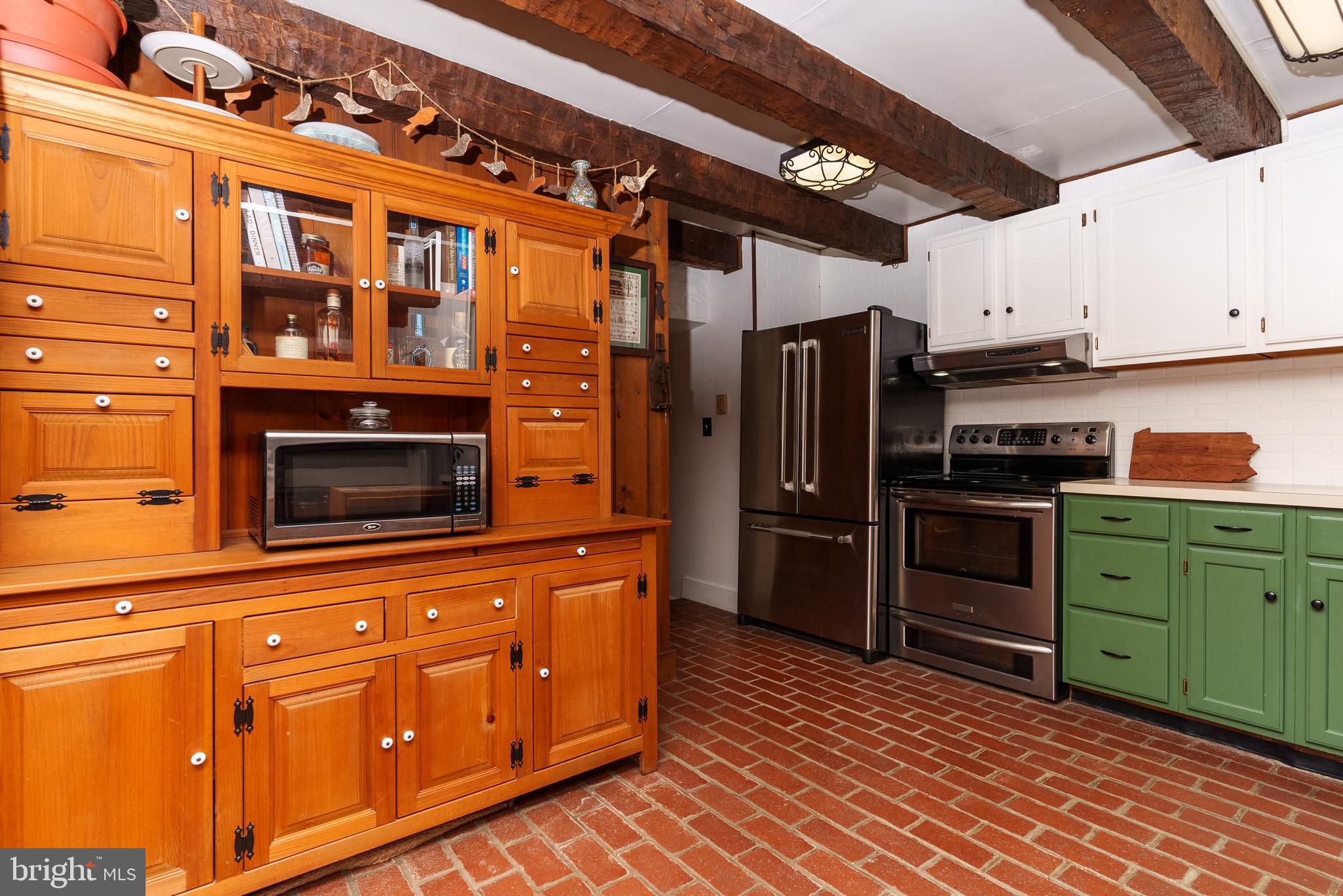 643 East Reeceville Road Coatesville, PA 19320 - Photo 8 of 28 Kitchen