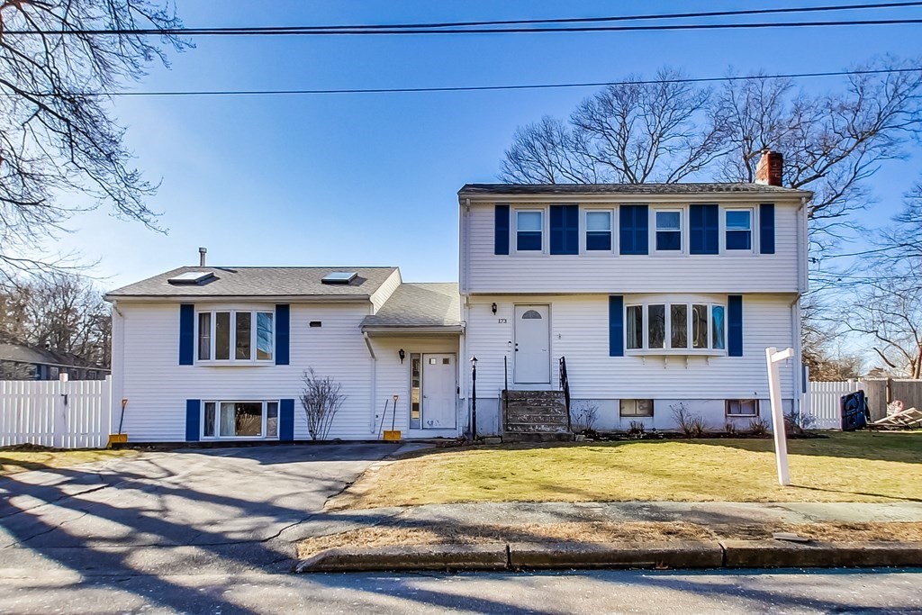 173 Damon Road Rockland, MA 02370 - Photo 1 of 39 Gallery Image 1