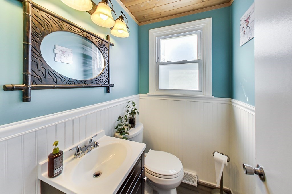 173 Damon Road Rockland, MA 02370 - Photo 11 of 39 Gallery Image 11