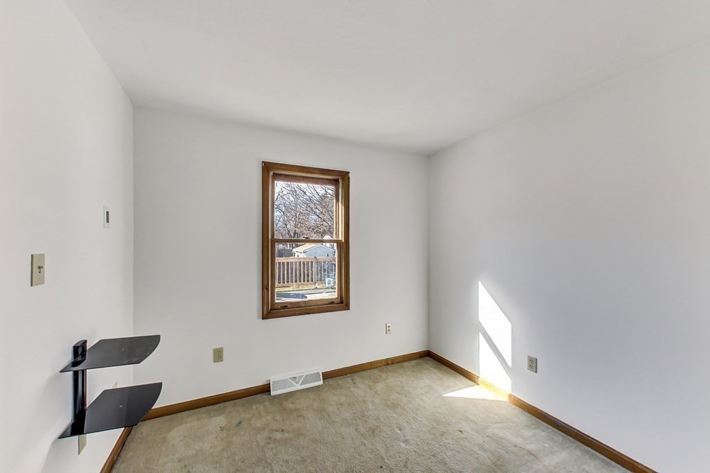 173 Damon Road Rockland, MA 02370 - Photo 27 of 39 Gallery Image 27