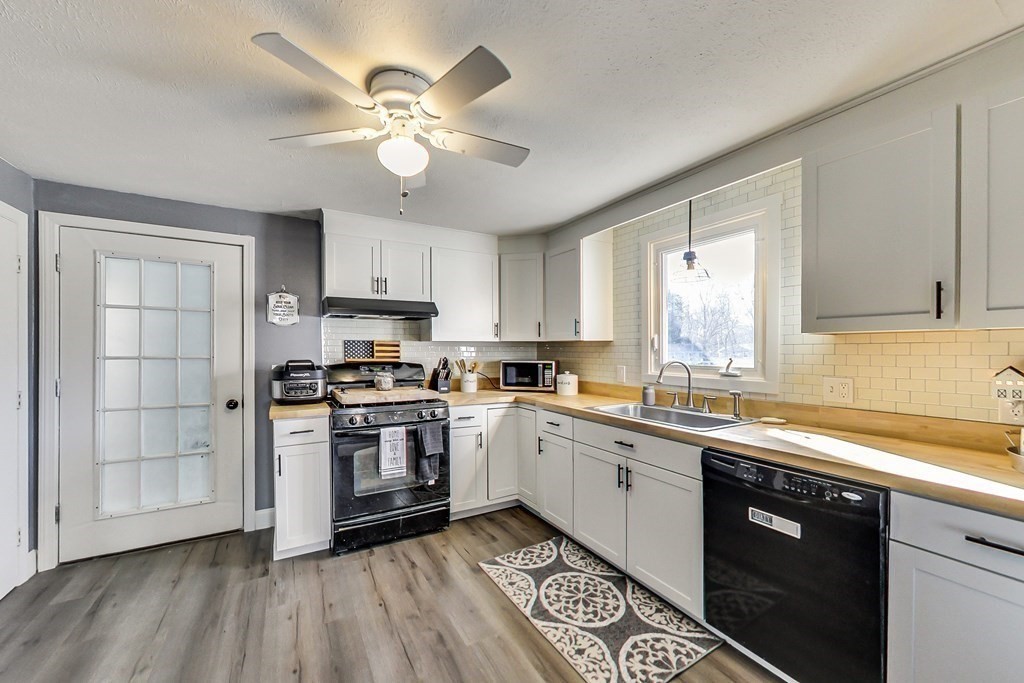 173 Damon Road Rockland, MA 02370 - Photo 6 of 39 Gallery Image 6