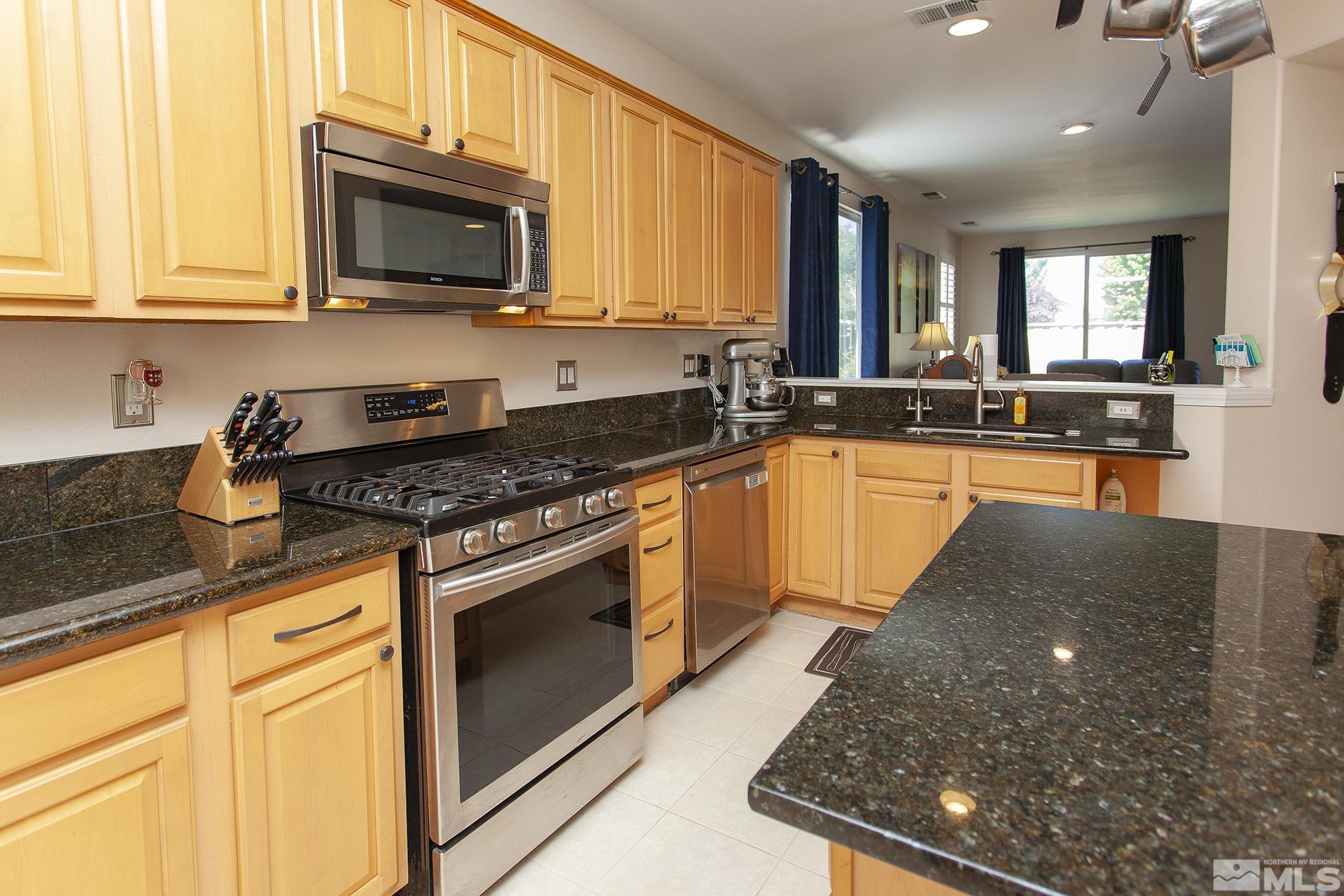 10459 Summershade Lane Reno, NV 89521 - Photo 13 of 40 Photo 13