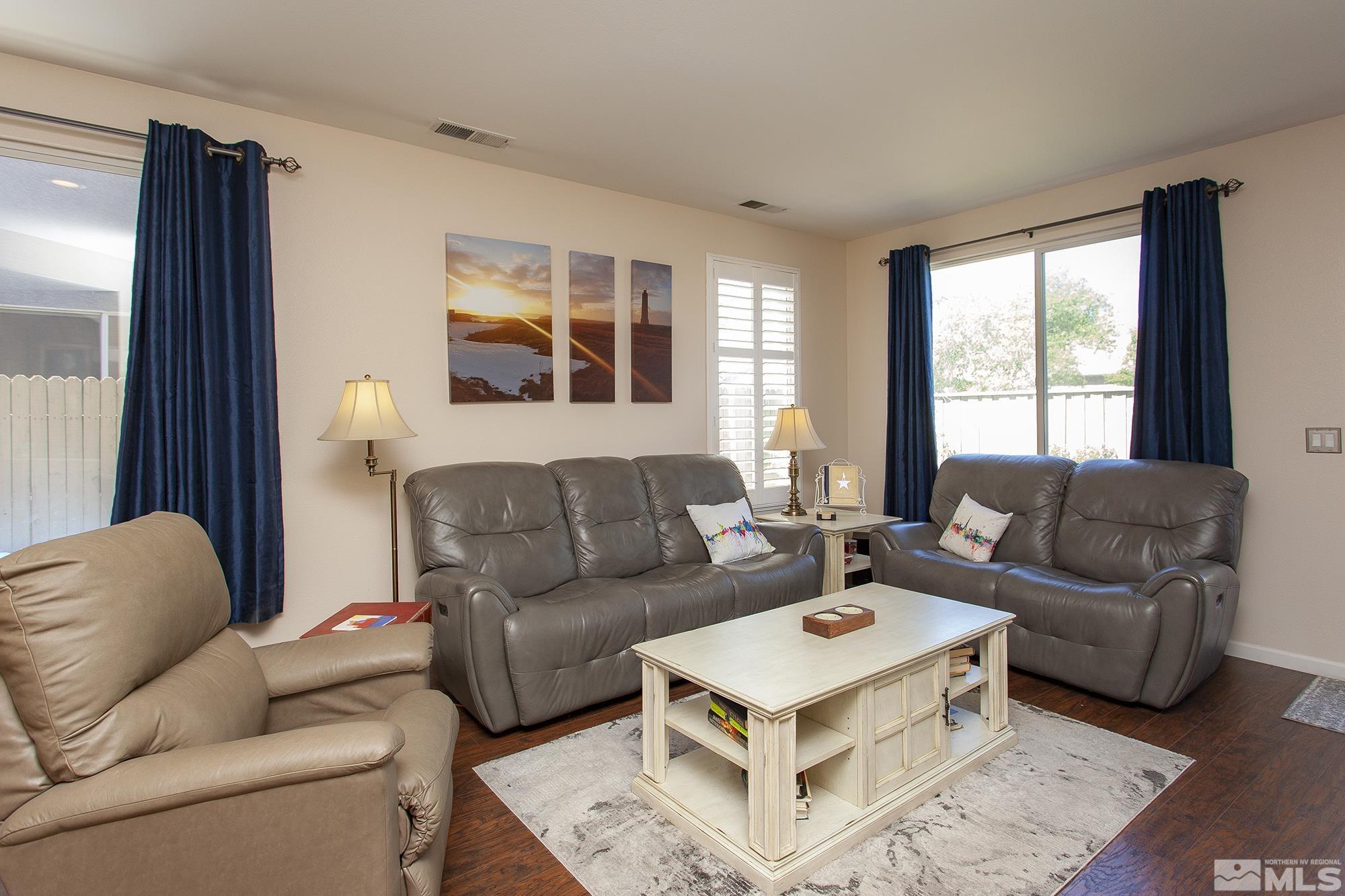 10459 Summershade Lane Reno, NV 89521 - Photo 7 of 40 Photo 7