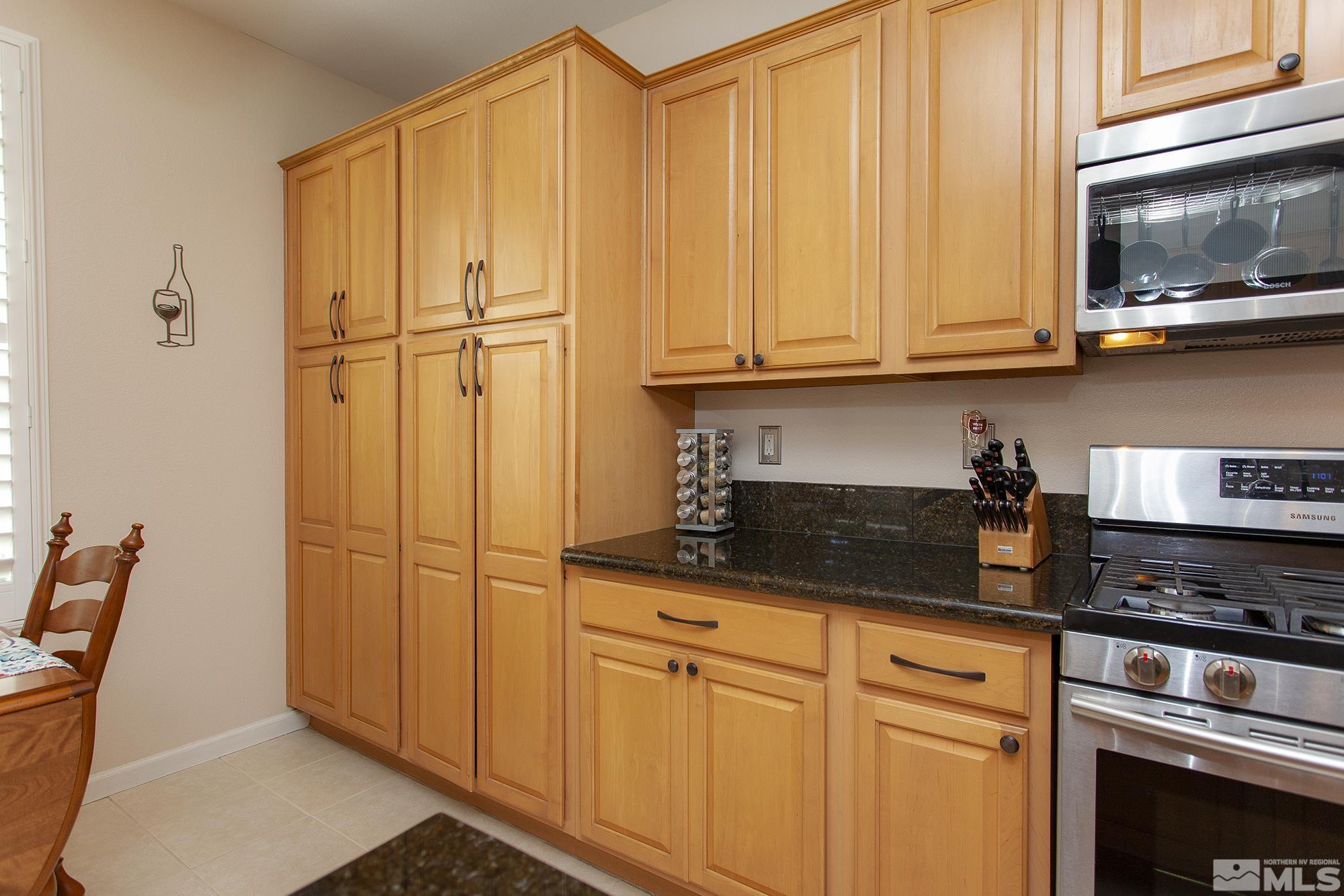10459 Summershade Lane Reno, NV 89521 - Photo 10 of 40 Photo 10
