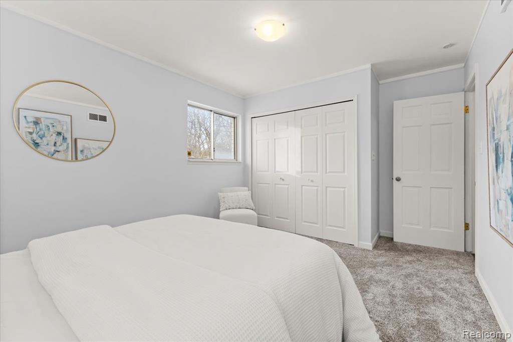9240 Allen Road Clarkston, MI 48348 - Photo 35 of 53