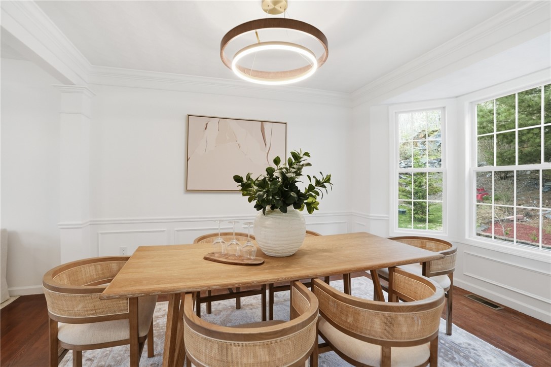 94 Castle Rocks Road Warwick, RI 02886 - Photo 12 of 32