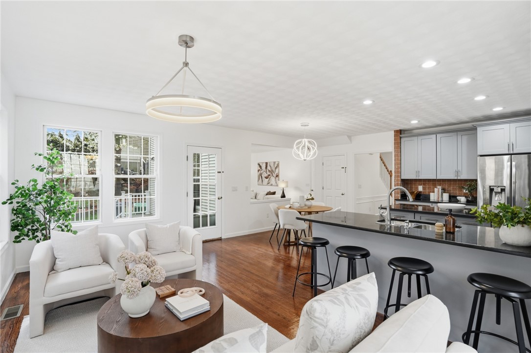 94 Castle Rocks Road Warwick, RI 02886 - Photo 19 of 32