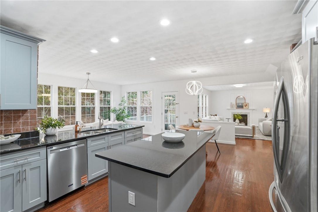 94 Castle Rocks Road Warwick, RI 02886 - Photo 22 of 32