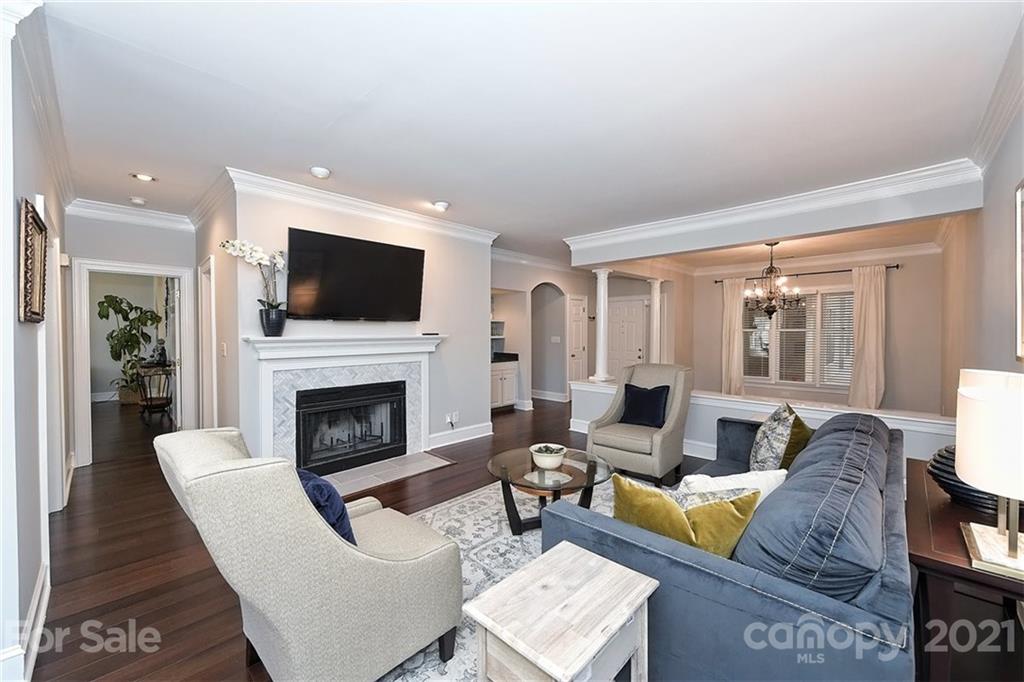 325 Queens Road, Unit 16 Charlotte, NC 28204 - Photo 13 of 39 Gallery Image 13