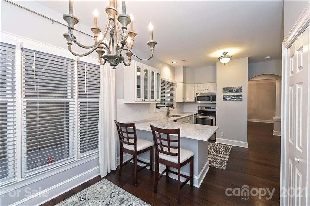 325 Queens Road, Unit 16 Charlotte, NC 28204 - Photo 19 of 39 Gallery Image 19
