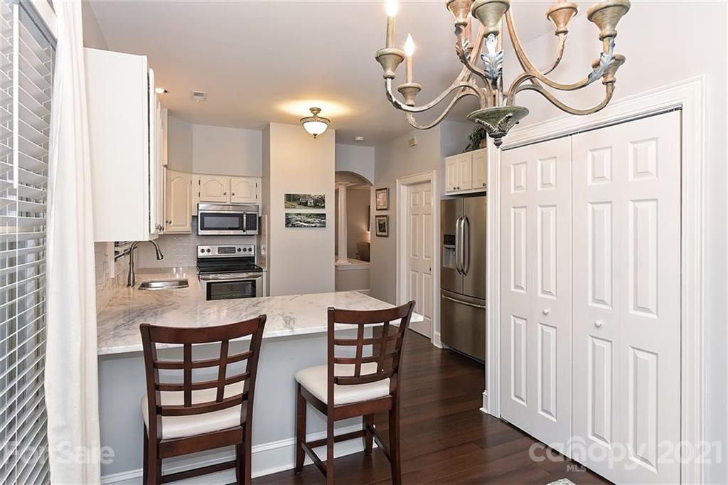 325 Queens Road, Unit 16 Charlotte, NC 28204 - Photo 20 of 39 Gallery Image 20