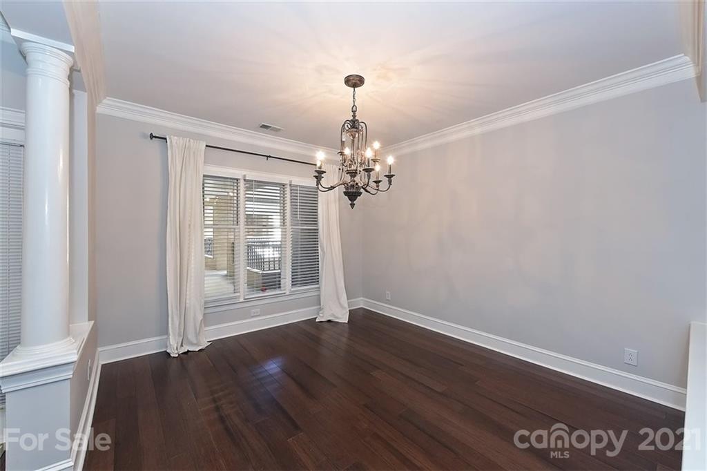 325 Queens Road, Unit 16 Charlotte, NC 28204 - Photo 3 of 39 Gallery Image 3