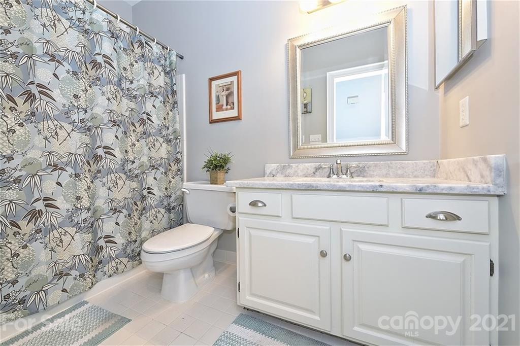 325 Queens Road, Unit 16 Charlotte, NC 28204 - Photo 35 of 39 Gallery Image 35
