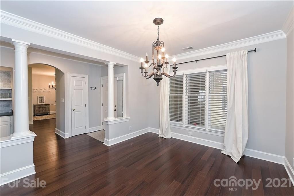 325 Queens Road, Unit 16 Charlotte, NC 28204 - Photo 6 of 39 Gallery Image 6