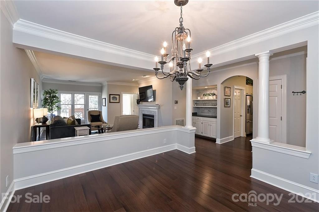 325 Queens Road, Unit 16 Charlotte, NC 28204 - Photo 7 of 39 Gallery Image 7
