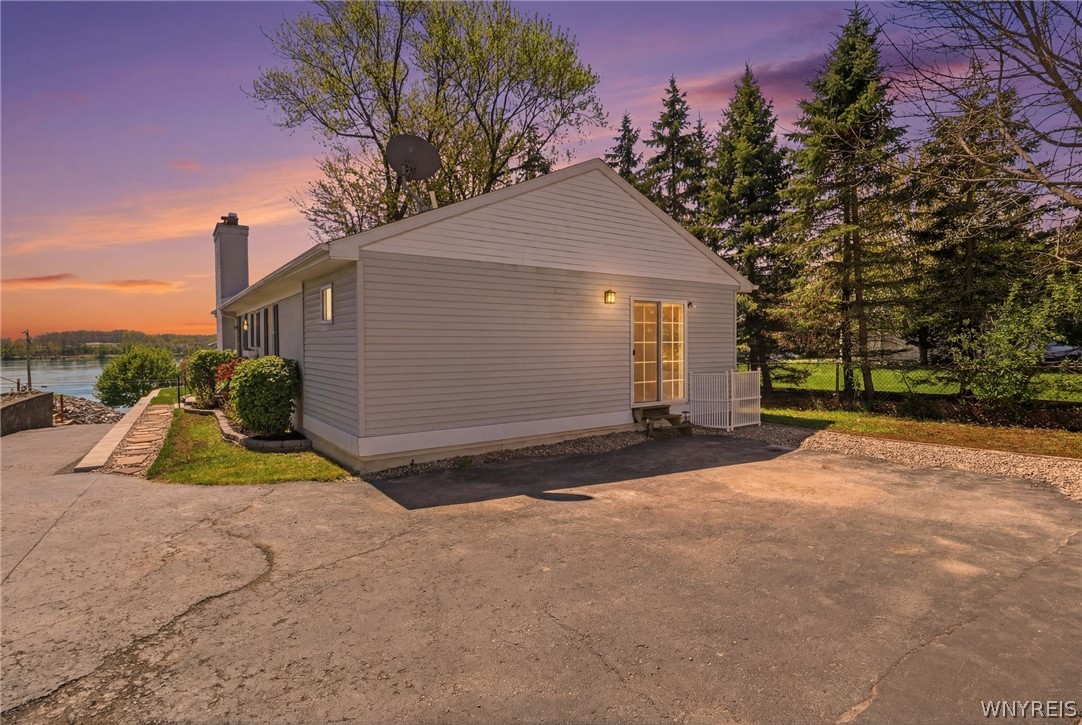 2296 East River Road Grand Island, NY 14072 - Photo 38 of 49