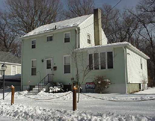 16 Ridgeway Avenue Warwick, RI 02889 - Photo 1 of 1 Exterior Front.
