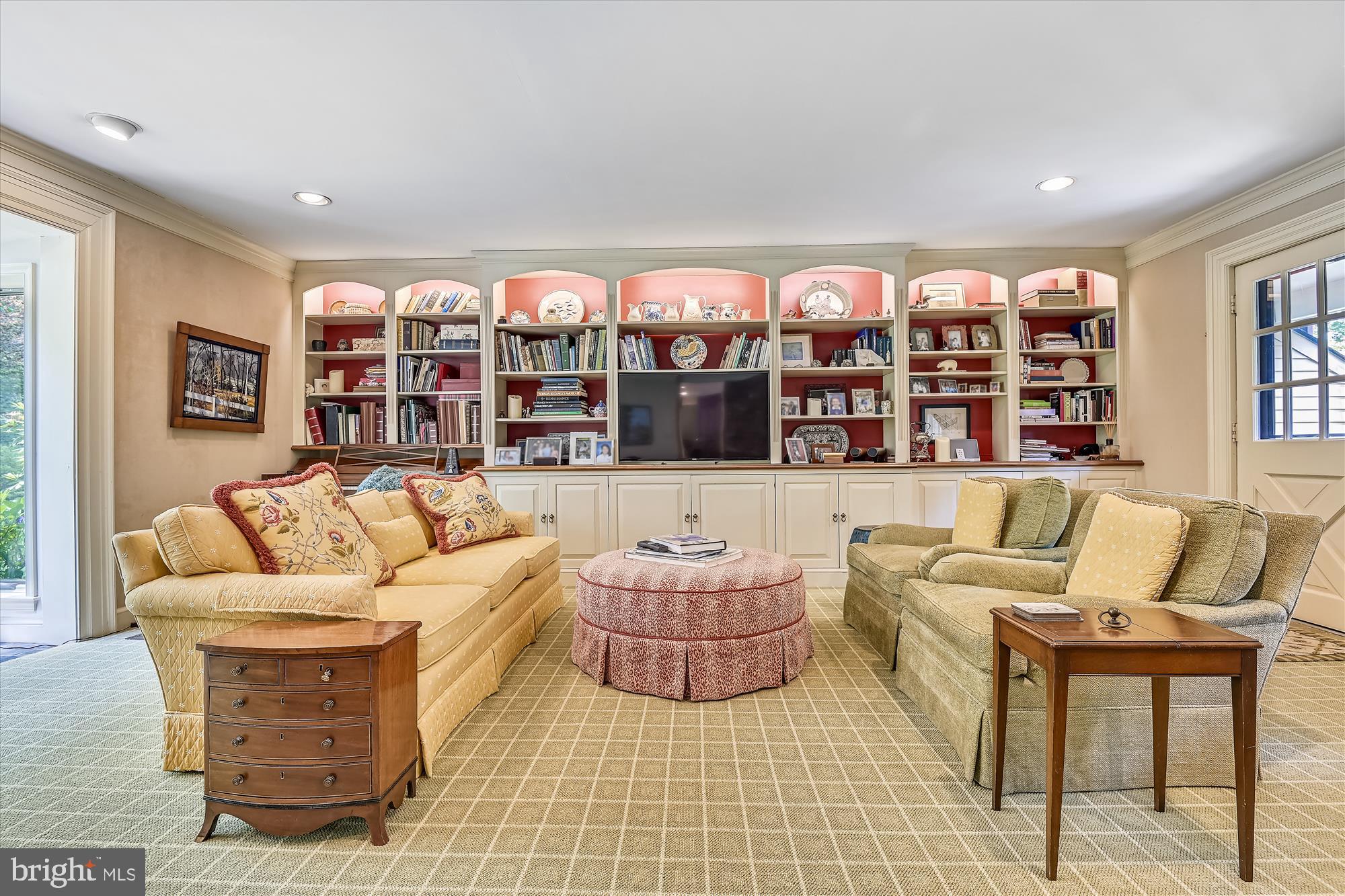 1717 Circle Road Baltimore, MD 21204 - Photo 23 of 96 Family room