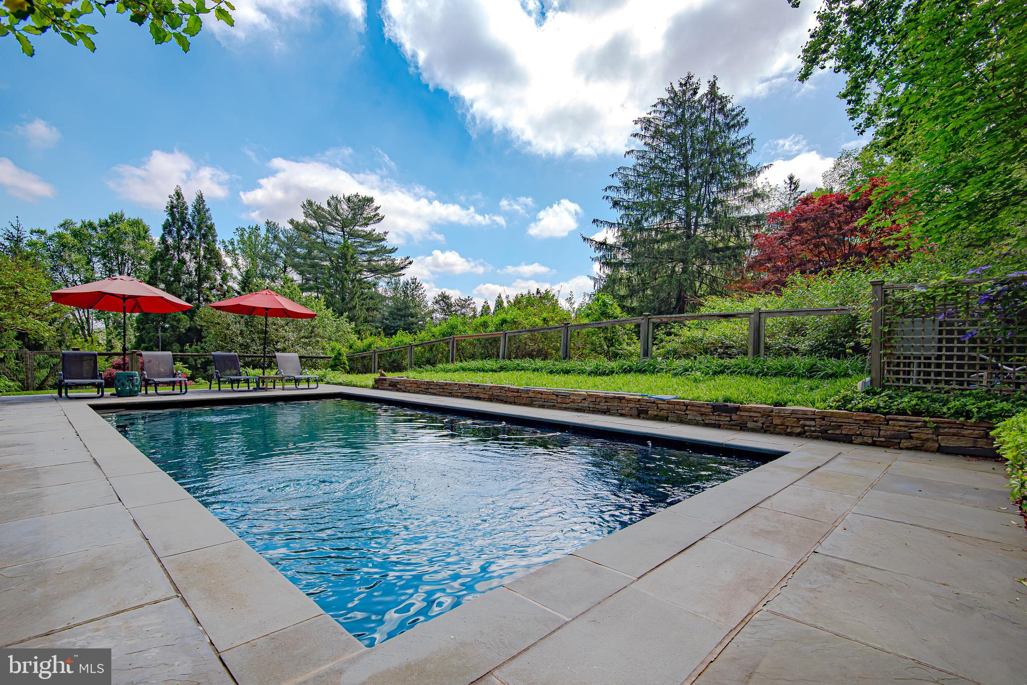 1717 Circle Road Baltimore, MD 21204 - Photo 62 of 96 Inground pool