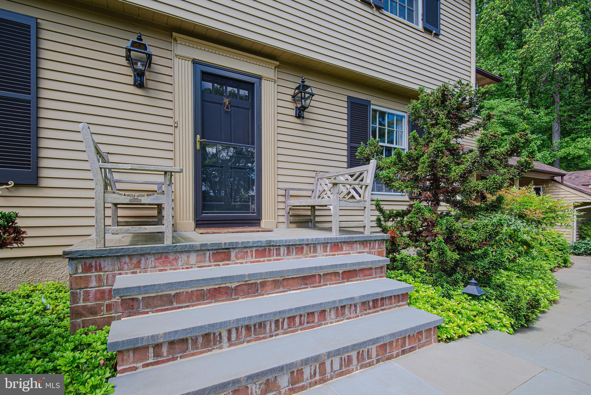 1717 Circle Road Baltimore, MD 21204 - Photo 76 of 96 Front door/steps