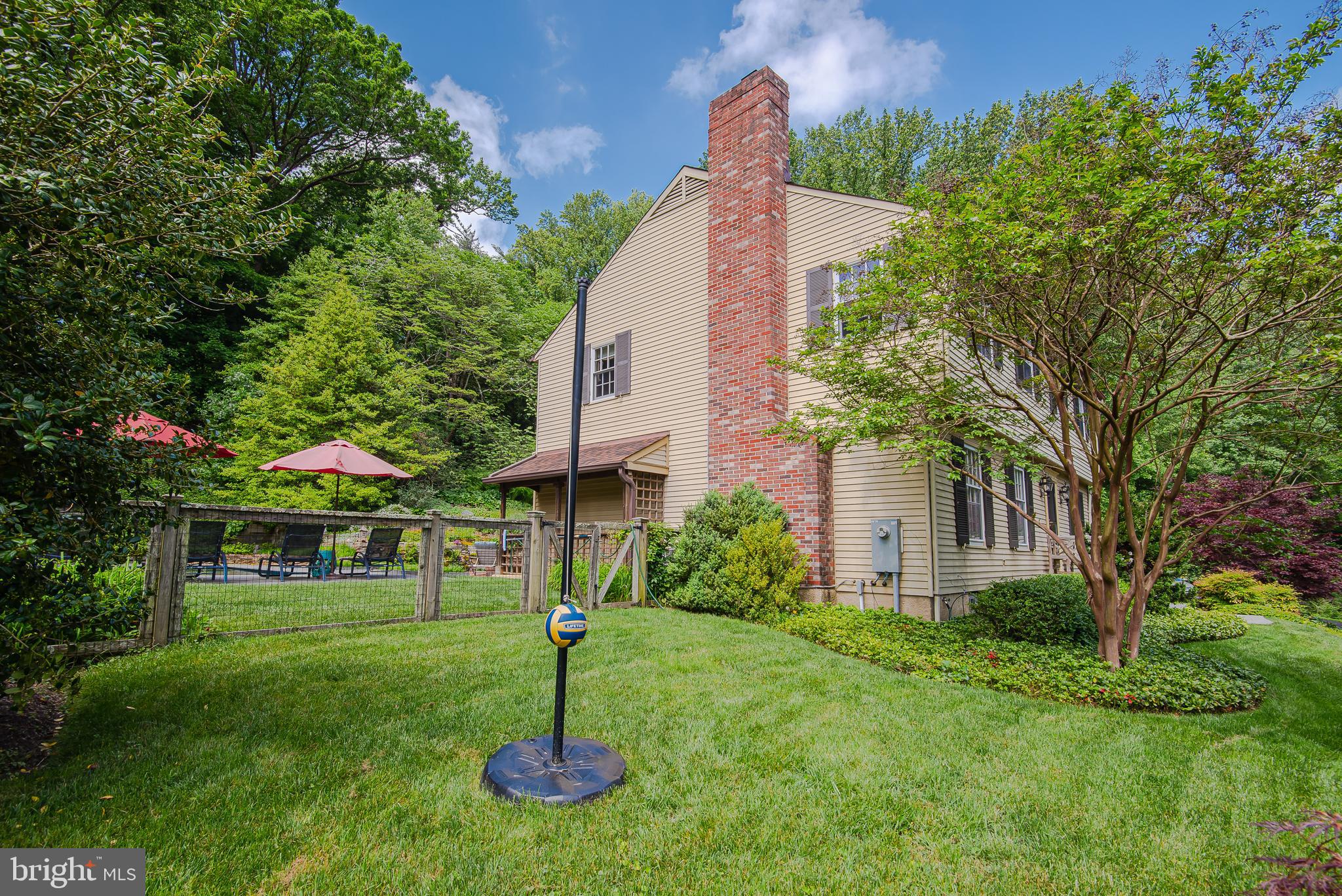 1717 Circle Road Baltimore, MD 21204 - Photo 82 of 96 Side yard