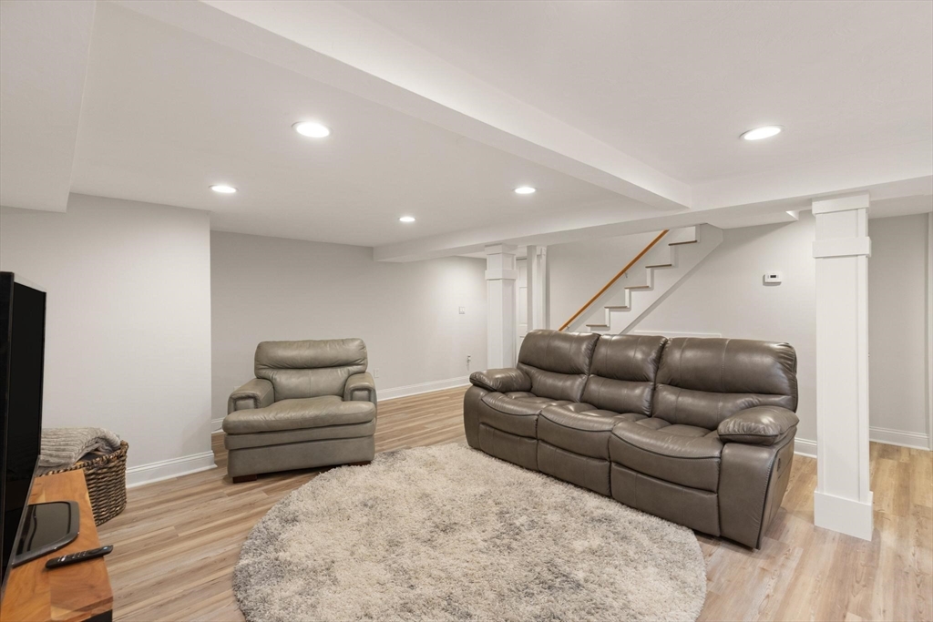 256 Linden Street Hamilton, MA 01982 - Photo 32 of 40