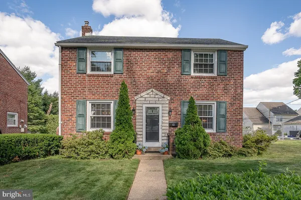 $575,000 | 43 Netherwood Drive, Springfield, PA 19064