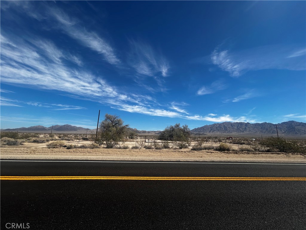 87780 Amboy Road Twentynine Palms, CA 92277 - Photo 23 of 23 a view of city and lake