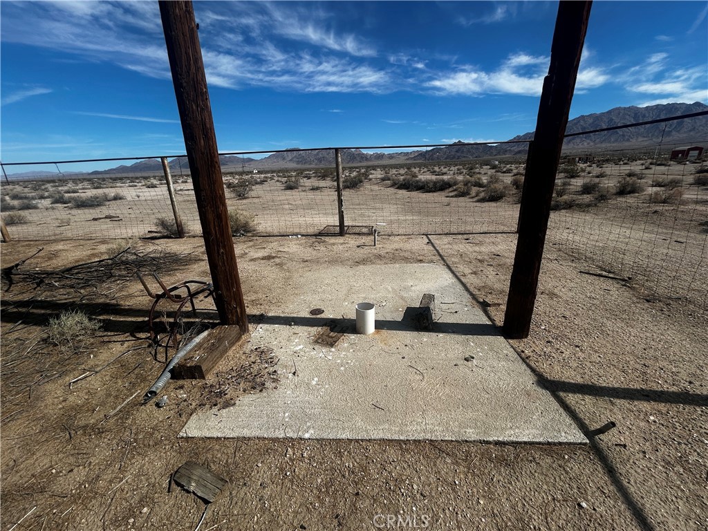 87780 Amboy Road Twentynine Palms, CA 92277 - Photo 4 of 23 a view of a ocean view