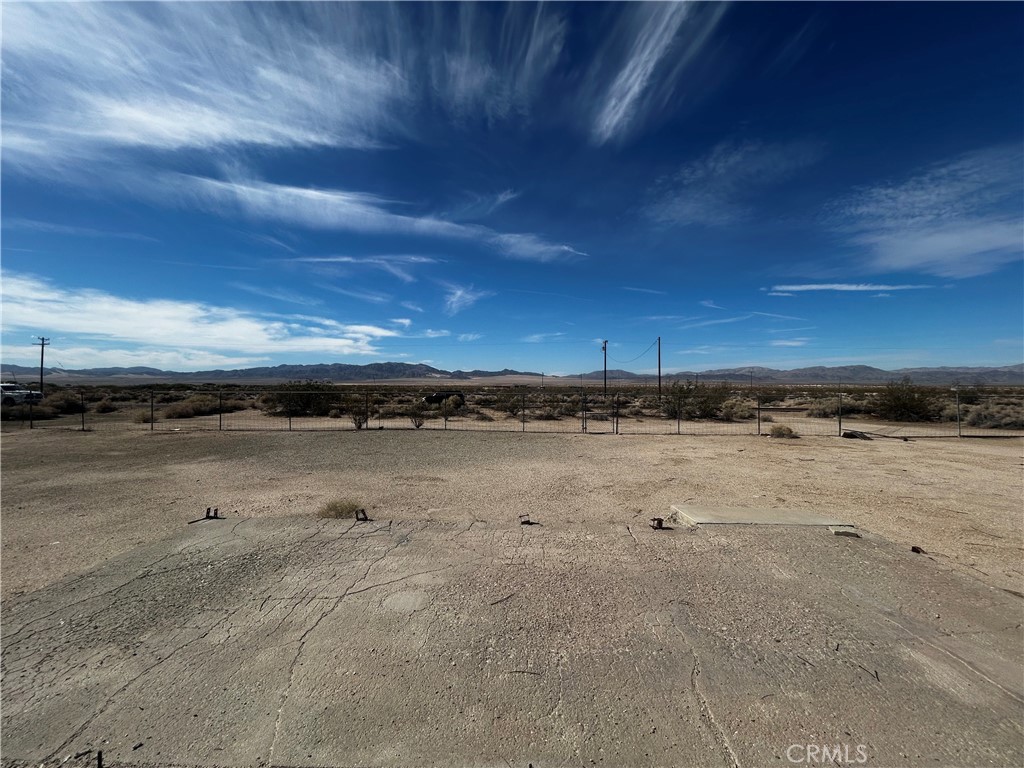 87780 Amboy Road Twentynine Palms, CA 92277 - Photo 10 of 23 a view of an ocean