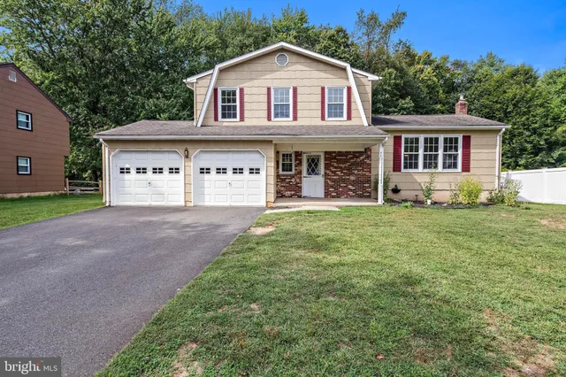 $475,000 | 52 Colleen Circle, Ewing, NJ 08638