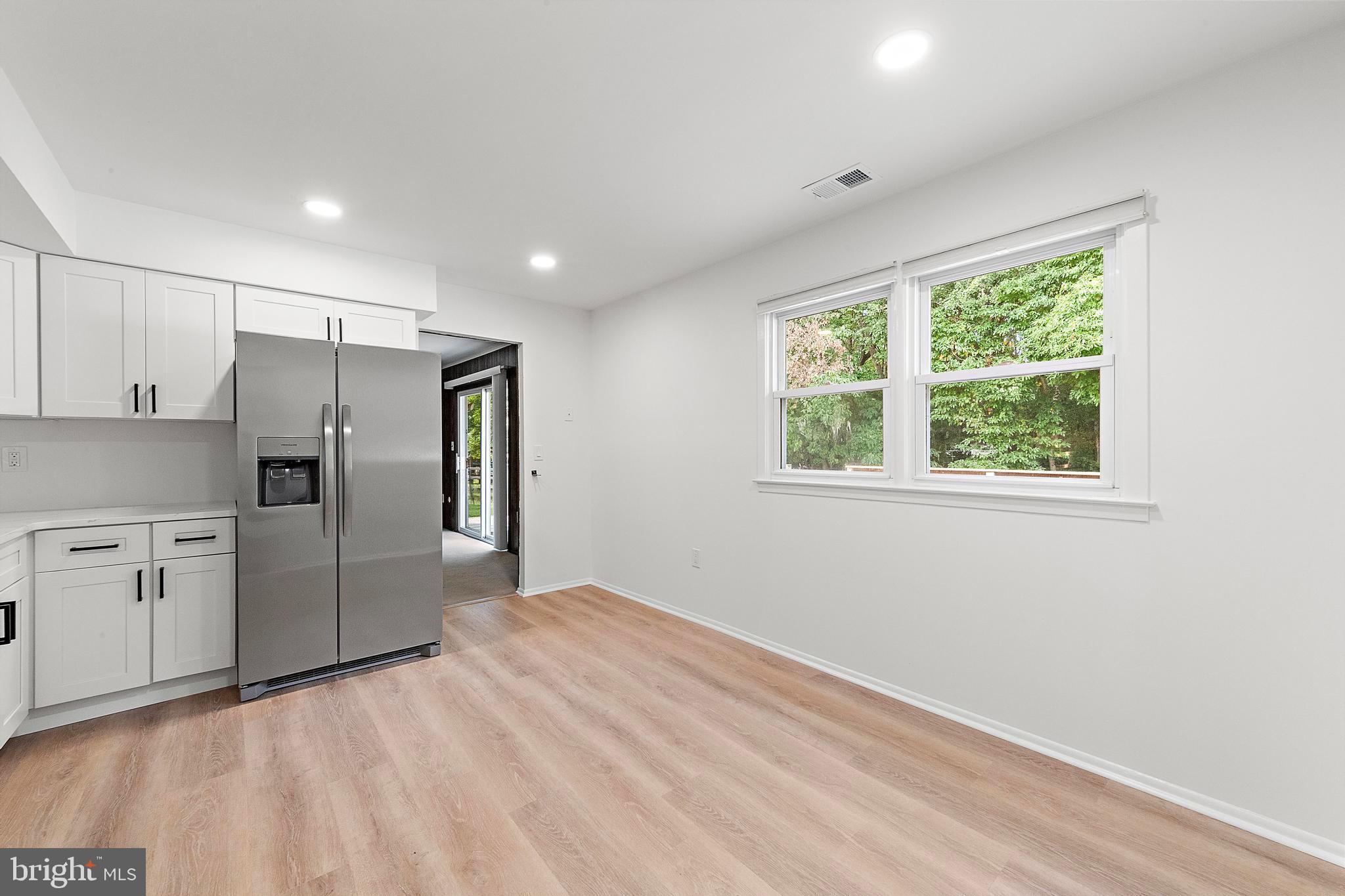 52 Colleen Circle Ewing, NJ 08638 - Photo 8 of 67