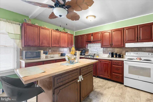 $379,900 | 21 Buttonwood Drive, Ewing, NJ 08638