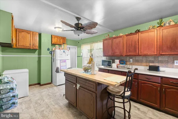 $379,900 | 21 Buttonwood Drive, Ewing, NJ 08638