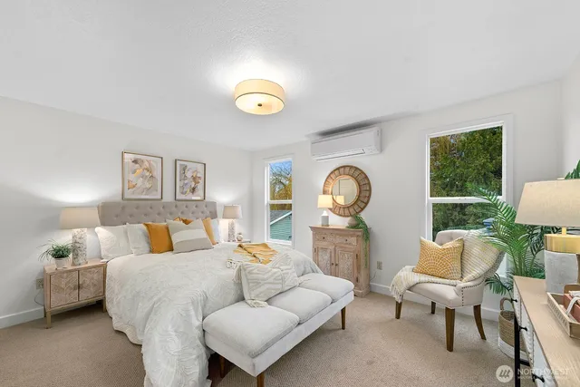 $960,000 | 9221 College Way North, Seattle, WA 98103