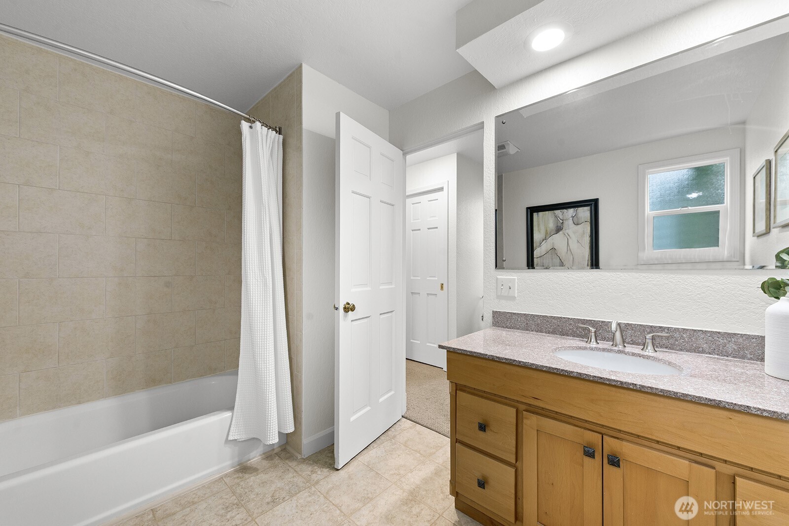 9221 College Way North Seattle, WA 98103 - Photo 24 of 33