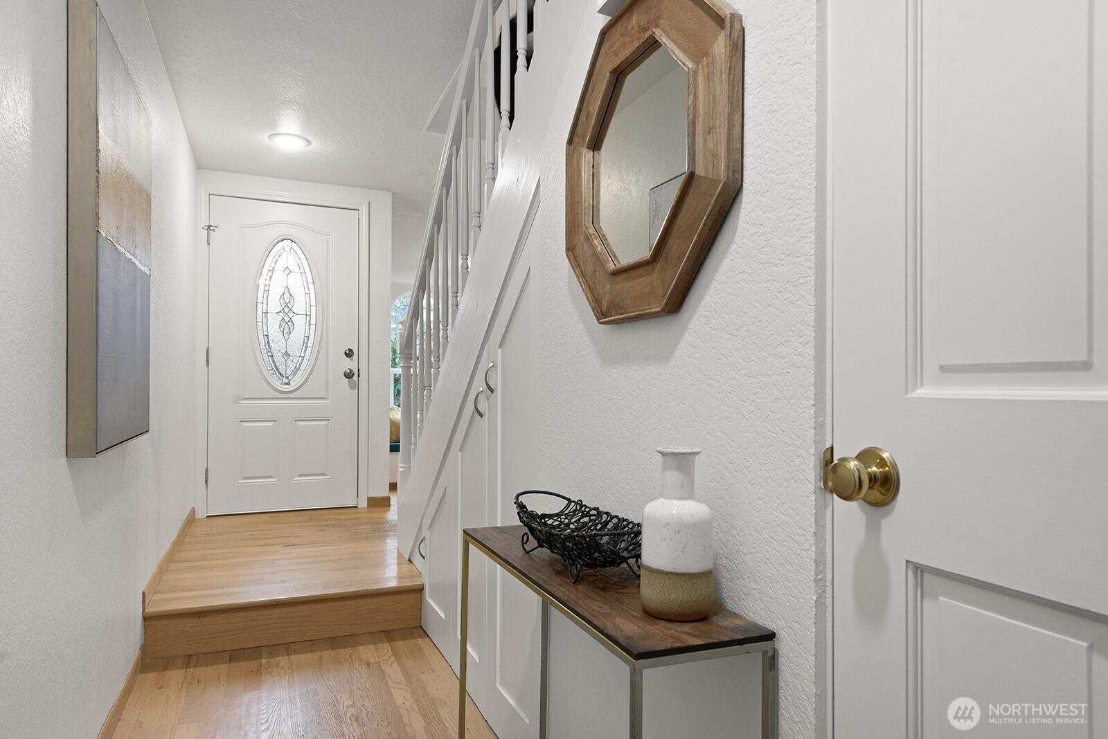 9221 College Way North Seattle, WA 98103 - Photo 5 of 33