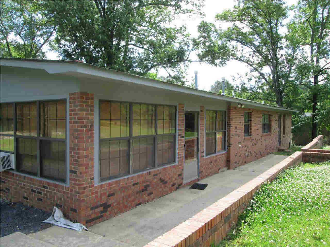 9679 Springridge Road Terry, MS 39170 - Photo 23 of 29 Sun room