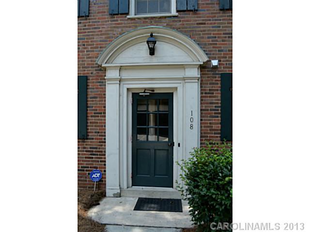108 Colville Road, Unit 22B Charlotte, NC 28207 - Photo 2 of 16