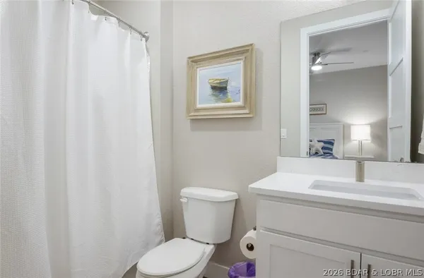 $834,900 | 182 Vintage Drive, Unit 2B, Four Seasons, MO 65049