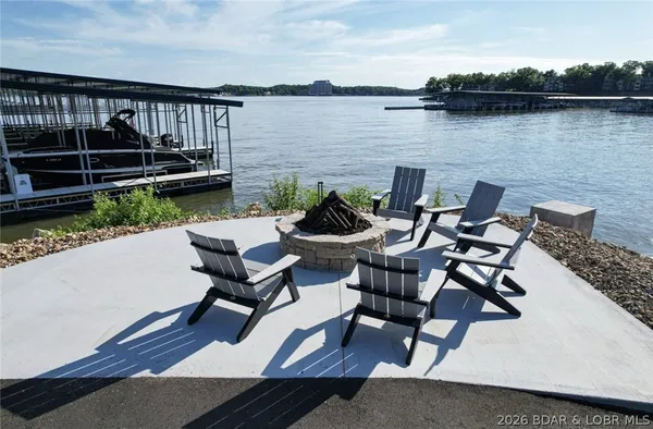 $834,900 | 182 Vintage Drive, Unit 2B, Four Seasons, MO 65049